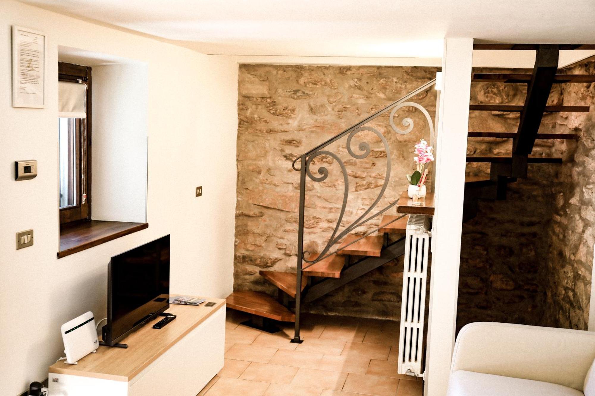 Vittoria Holiday House - Tulip Apartment And Tulip Room Stresa Dış mekan fotoğraf