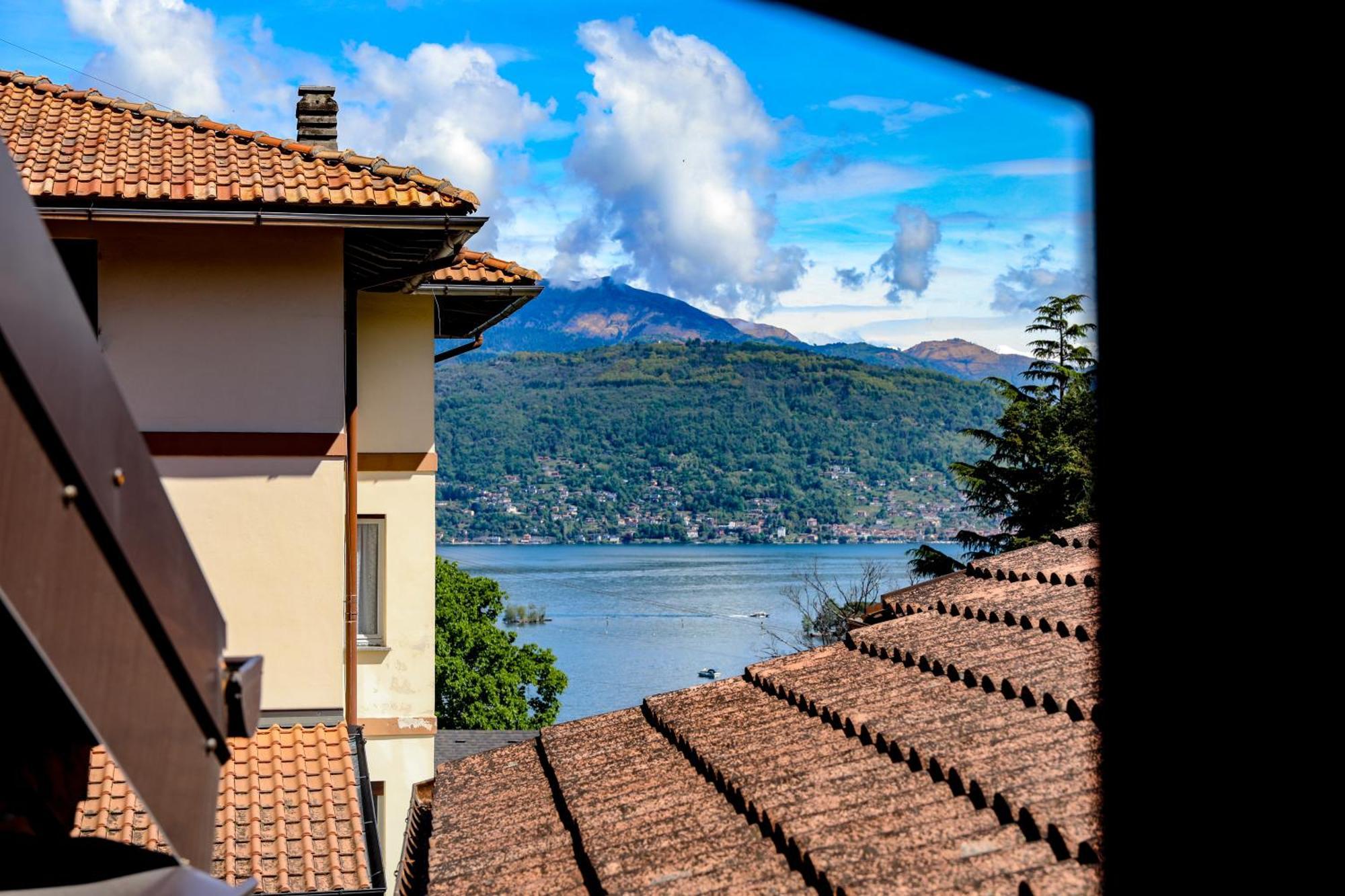 Vittoria Holiday House - Tulip Apartment And Tulip Room Stresa Dış mekan fotoğraf